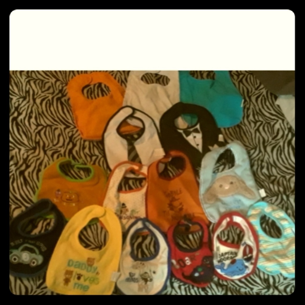 Bib lot (15)